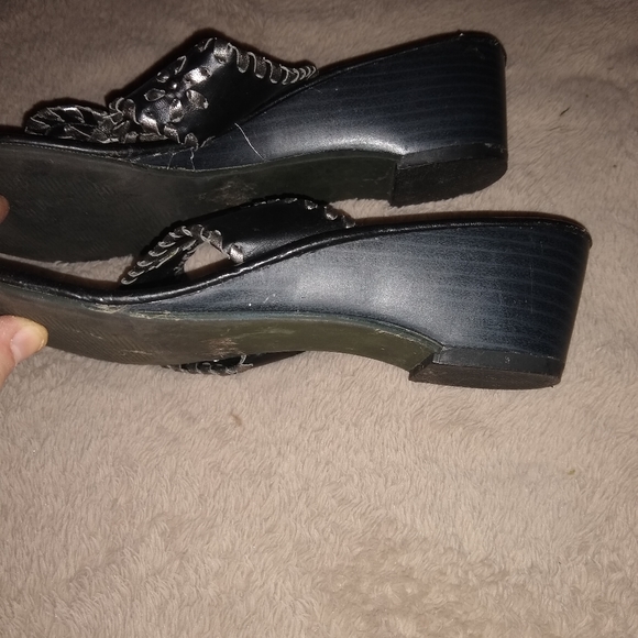 ADD-ON FOR JUST $5-Lane Bryant 9 wide sandals - Picture 4 of 5